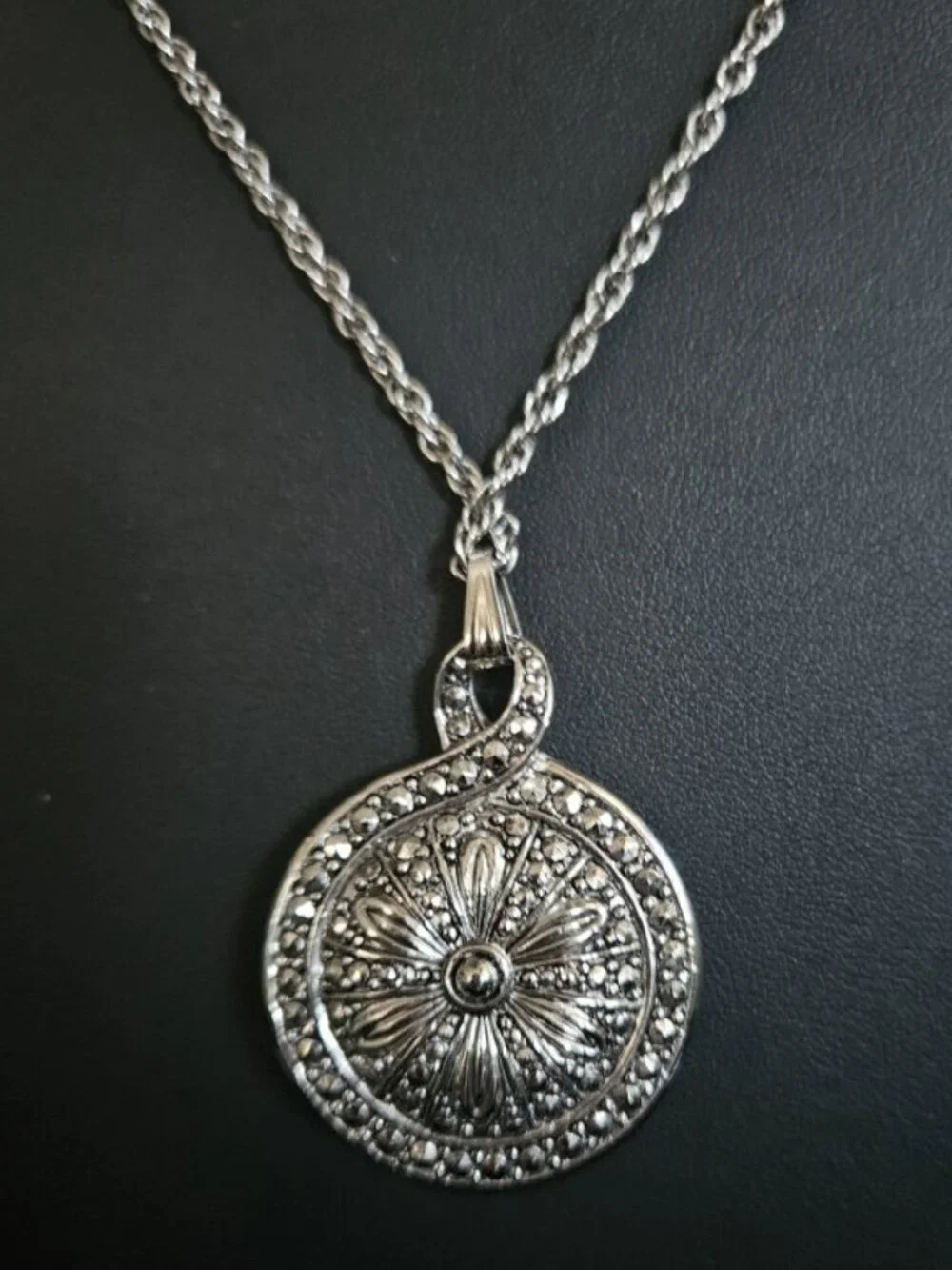 AVON Art Deco Marcasite Faux Pearl Pendant Reversible Necklace & Earring Set